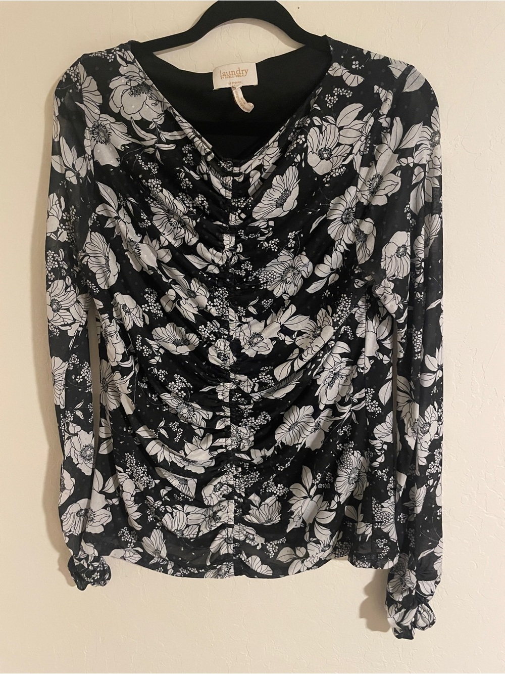 Laundry By Shelli Segal Black and White Floral Ruched Long-Sleeve swimsuit cover